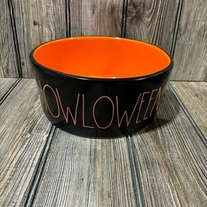 Rae Dunn 8" Large BLACK w/Orange Interior "HOWLOWEEN" Pet/Dog Bowl Halloween